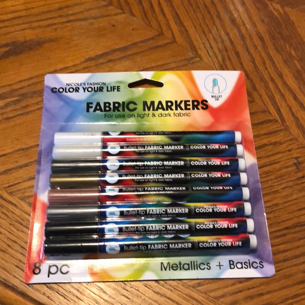 Nicole’s fashion fabric markers. Retail for 21.00!